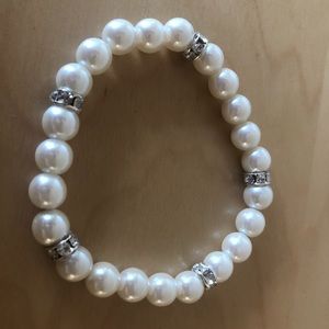 Pearl bracelet